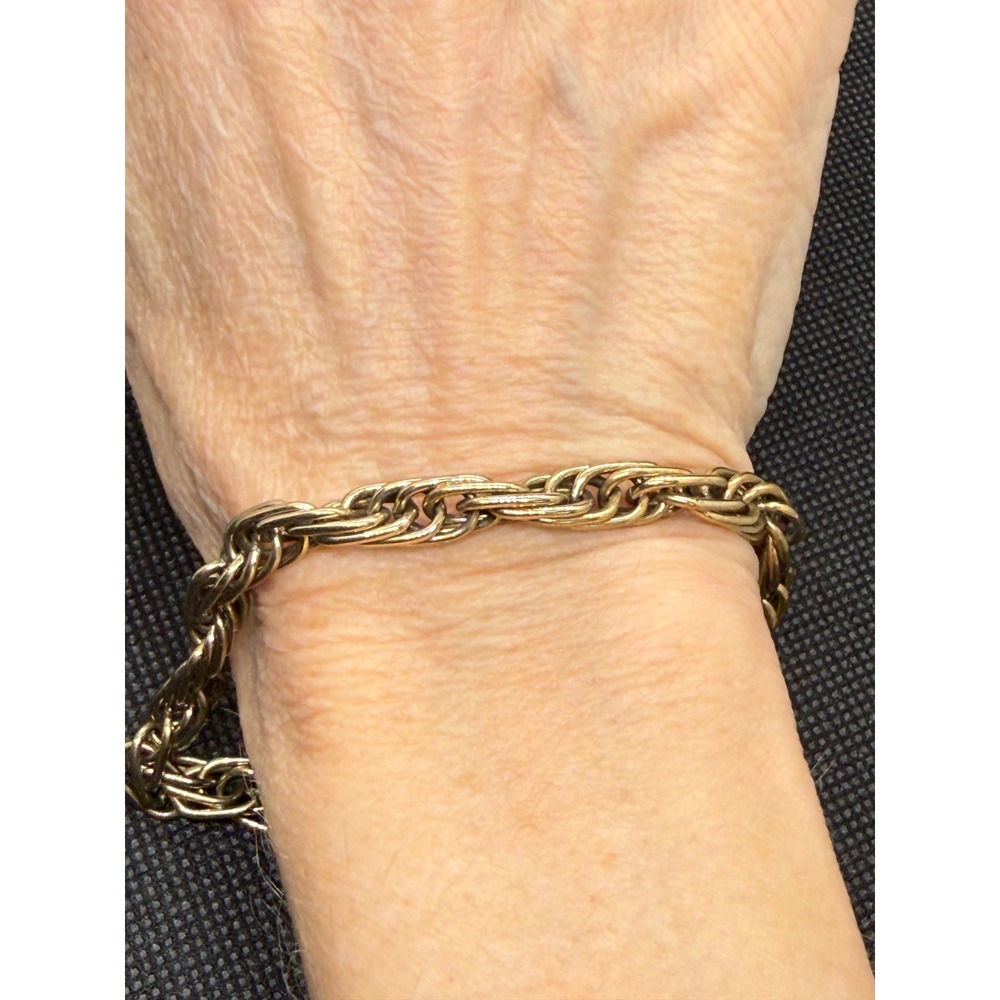 Trifari Vintage Gold Tone Double Link Chain Bracelet Crown T Logo 7.25 Inch